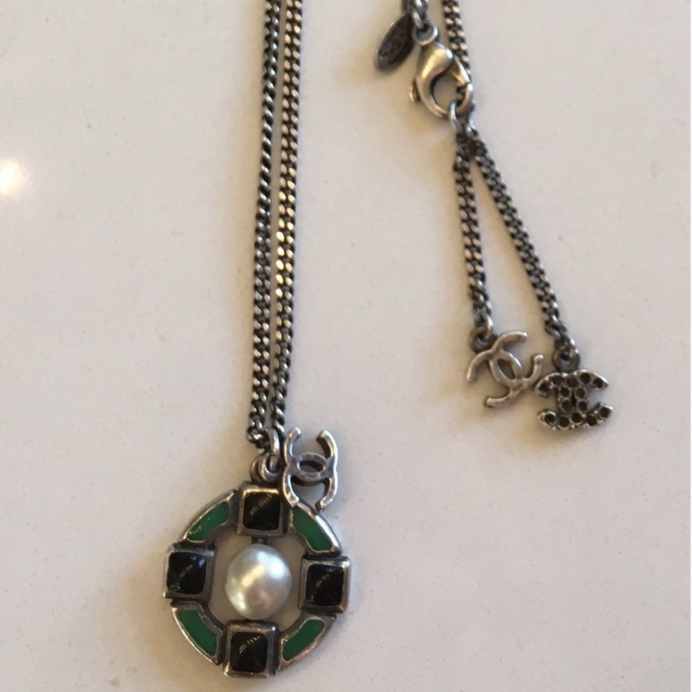 CHANEL ANTIQUE SILVER PEARL NECKLACE GREEN & BLACK ENAMEL 3 SIGNATURE HANGING CC